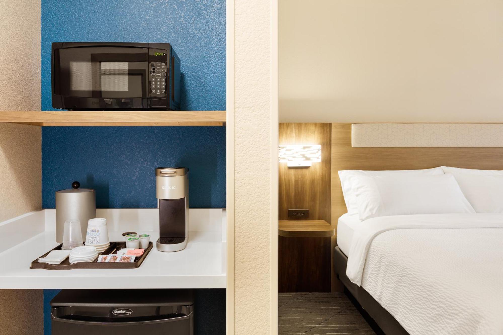 Holiday Inn Express & Suites - Aurora By Ihg Kültér fotó